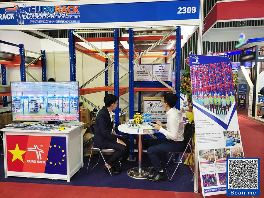 Eurorack At Vietfish Exhibition - Introducing Automatic Shuttle Racks