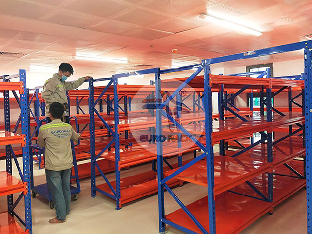 Kệ công nghiệp trung tải Eurorack 