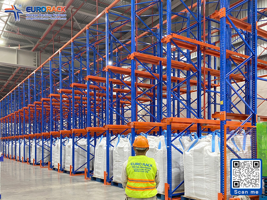 Kệ chứa hàng Drive in