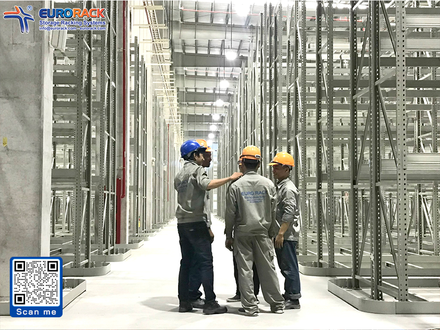 Kệ VNA chịu tải nặng cho kho lối đi hẹp