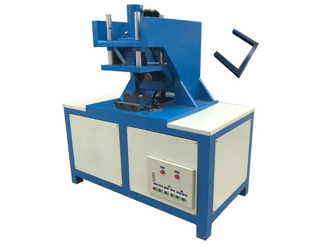 Máy đột dập cắt góc sản xuất ra những miếng thép có kích thước và hình dạng một cách chính xác