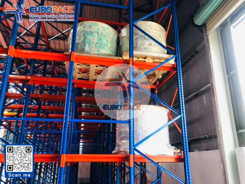 Kho hàng Drive In Eurorack thi công