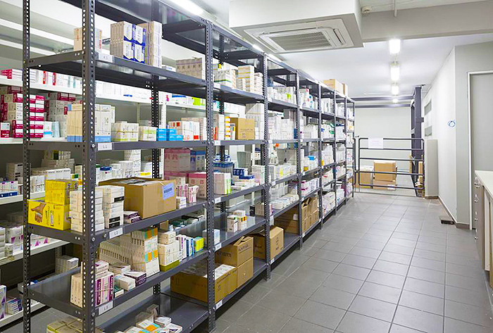 V-steel shelving for pharmaceutical storage