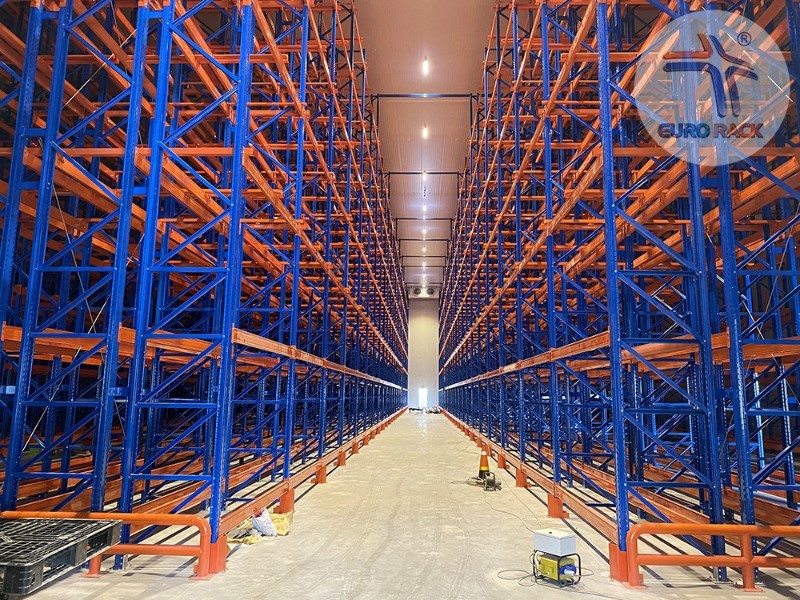 Chuỗi cung ứng kho vật tư tại Đồng Tháp chứa hàng bằng kệ Double Deep