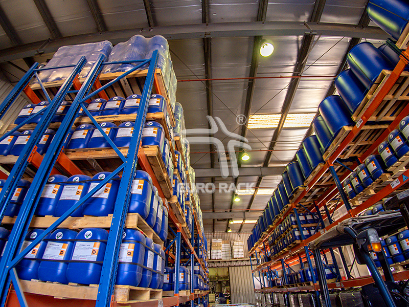 Những lưu ý khi sử dụng kệ để hóa chất