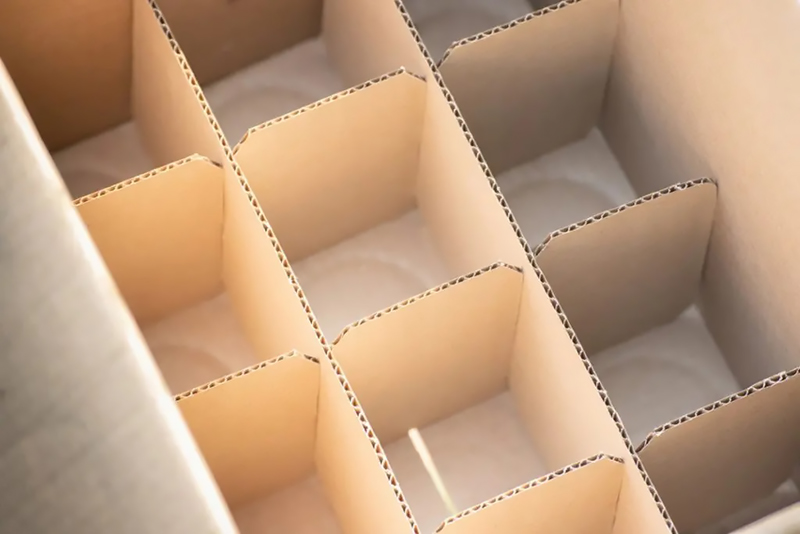 Sử dụng một hộp bao bì nhỏ